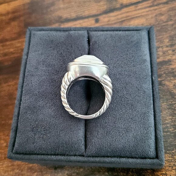 David Yurman Albion Ring w/ White Agate - 19mm - Size 7 - Picture 10 of 13